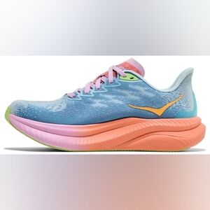 Hoka March 6 in illusion dusk  size 6,5  Gently Used